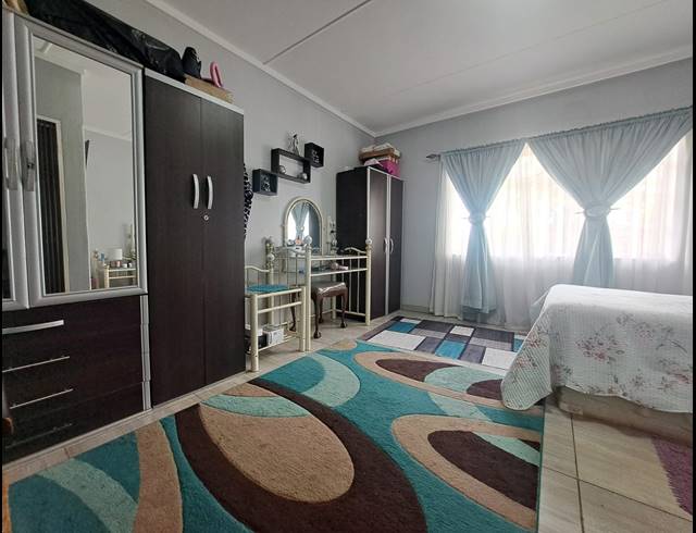 2 BEDROOM HOUSE FOR SALE IN VANDERBIJLPARK SE 1